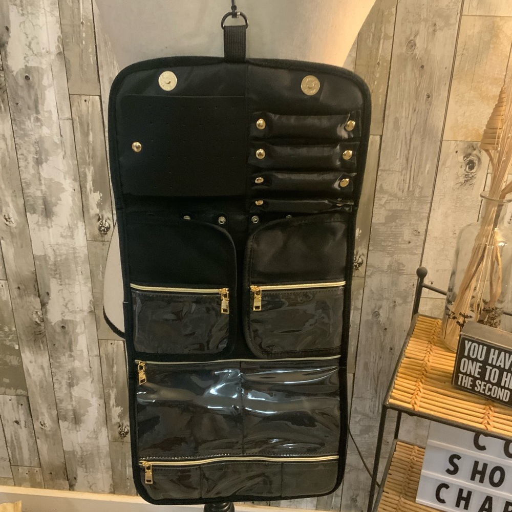 Black jewelry Travel Organizer Bag. Like new